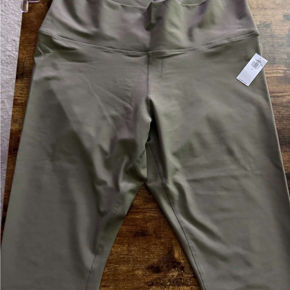 Old Navy Leggings in Olive Green